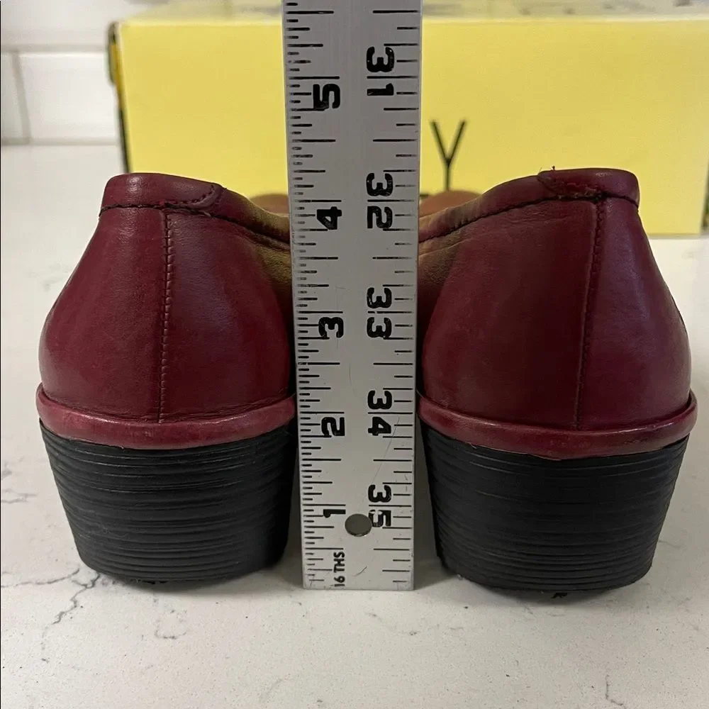 FLY London Women's Wedge Pump Bordeaux Pumps Size Euro 39 US 8 - 8 1/2 approx